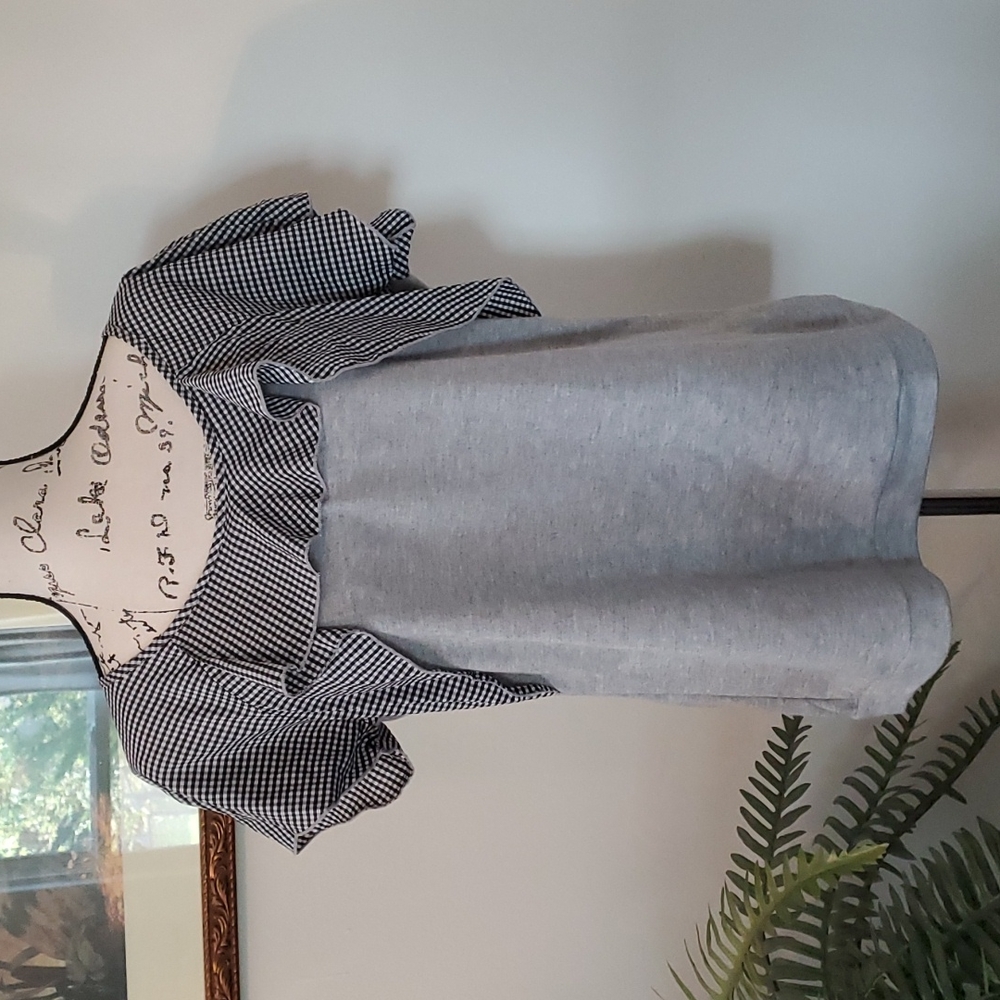 Baku gingham and grey sweatshirt